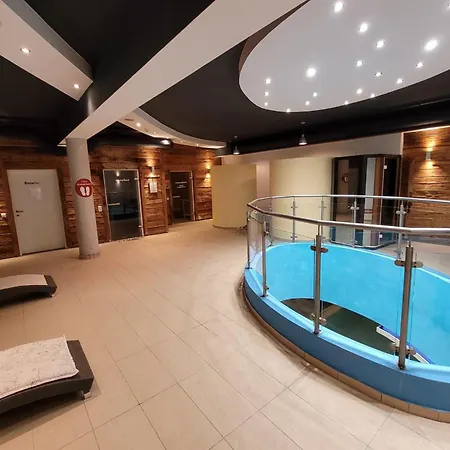 Claudia 7 By Smr - Inc And Near Gondola *