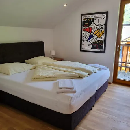 Claudia 7 By Smr - Inc And Near Gondola